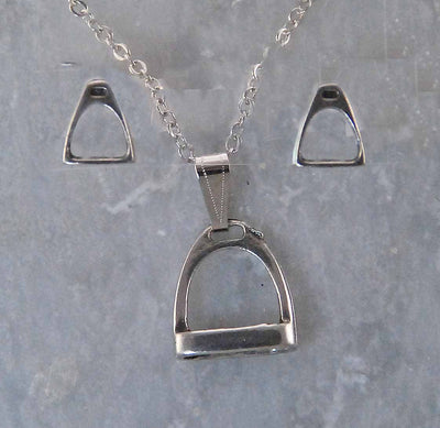 The Finishing Touch - Stirrup Necklace Set