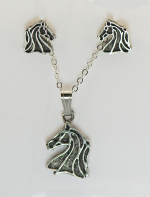 The Finishing Touch - Horse Head Set
